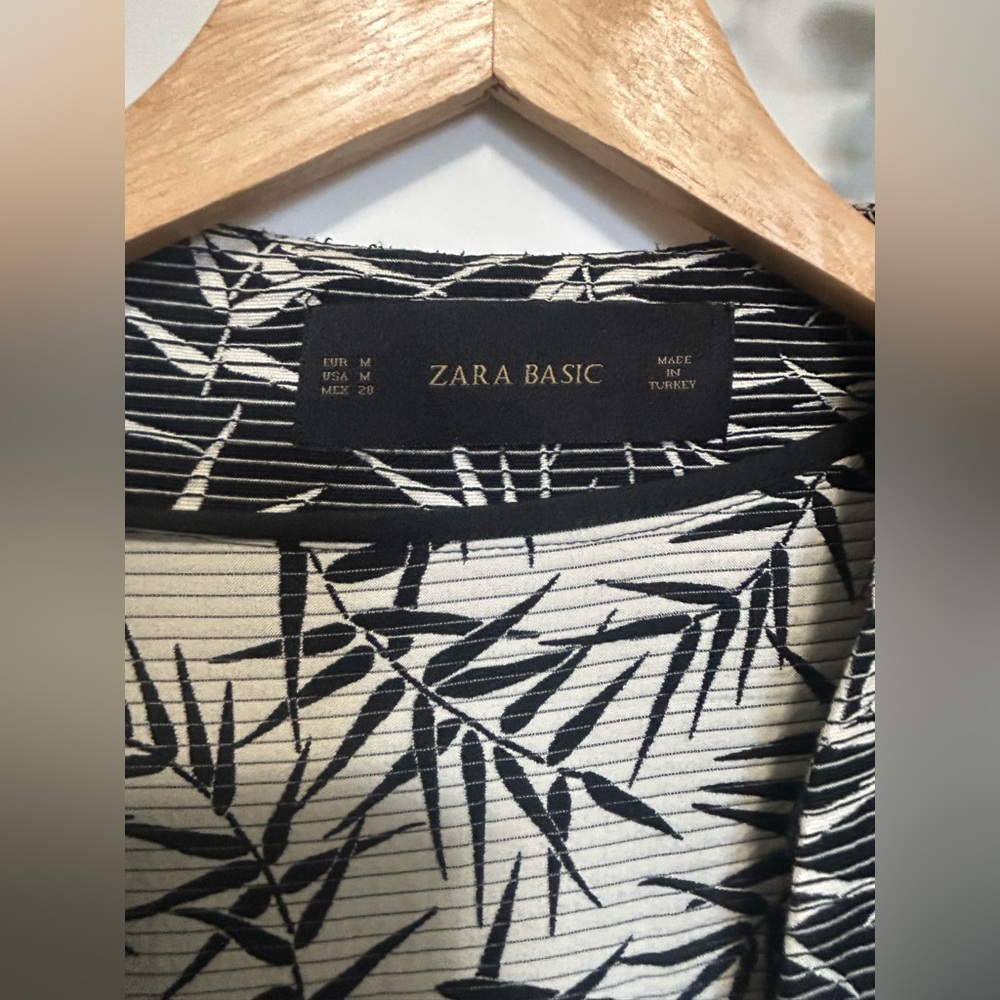 Zara Leaf-Print Open Front Cardigan in Black & White - Picture 4 of 5